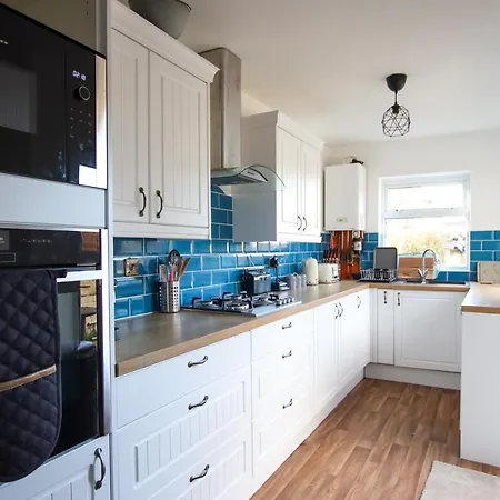 Contemporary In Friendly Easton, Free Parking * Bristol