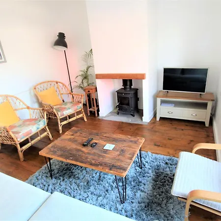 Holiday home Contemporary In Friendly Easton, Free Parking *