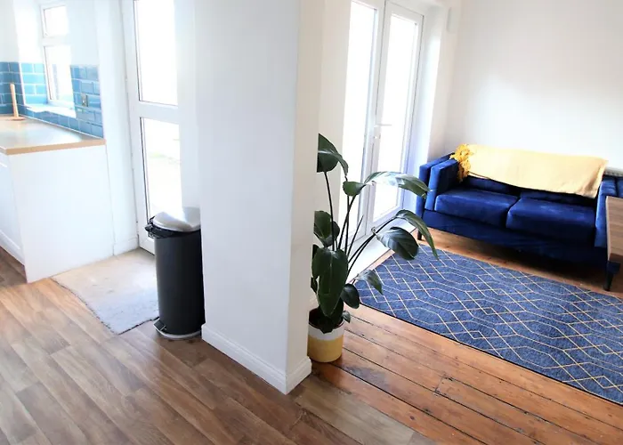 Contemporary In Friendly Easton, Free Parking Vakantiehuis