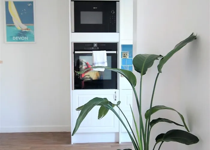 Contemporary In Friendly Easton, Free Parking Vakantiehuis Bristol